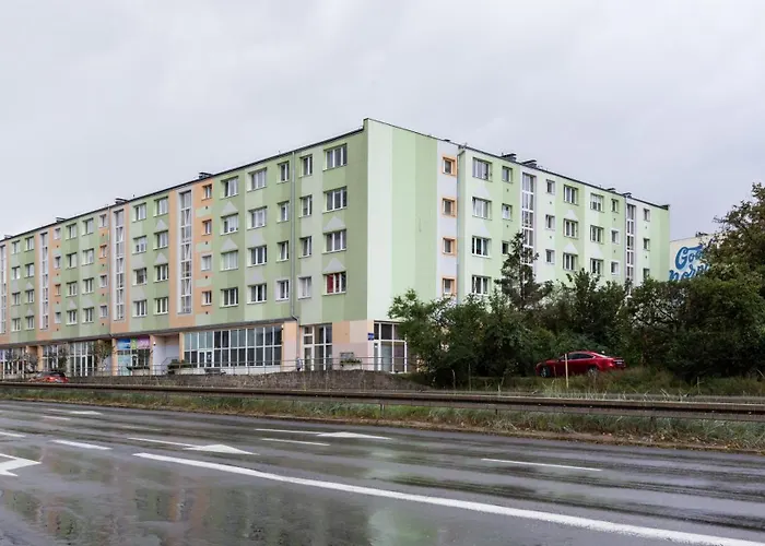 Slaska Pleasant By Bookinghost Apartment