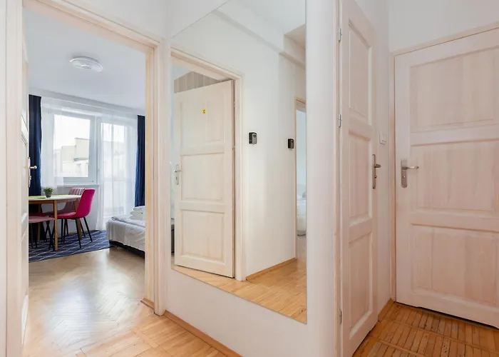 Slaska Pleasant By Bookinghost Apartment